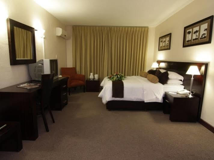 Cresta Bosele Hotel Selebi-Phikwe Dış mekan fotoğraf