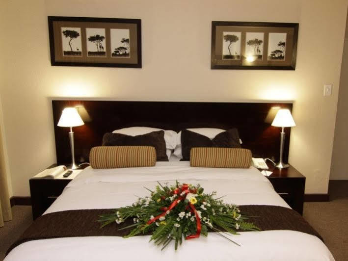 Cresta Bosele Hotel Selebi-Phikwe Dış mekan fotoğraf